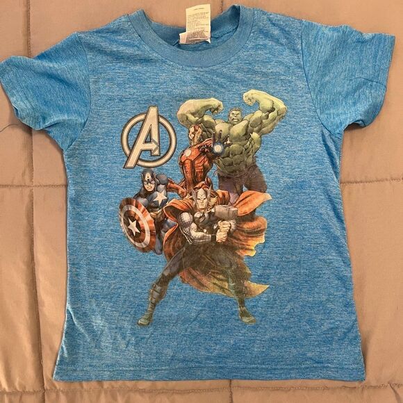 👕Size 6 marvel avengers shirt. - Picture 1 of 4